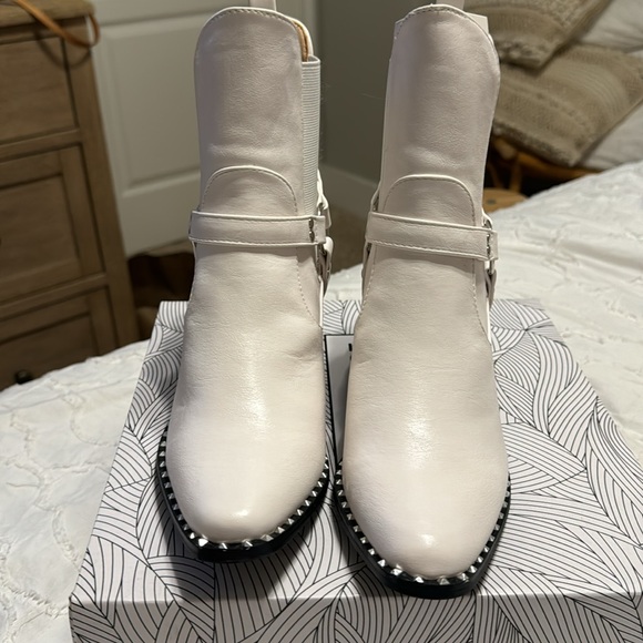 Chase & Chloe Buckle Boot - Picture 2 of 6